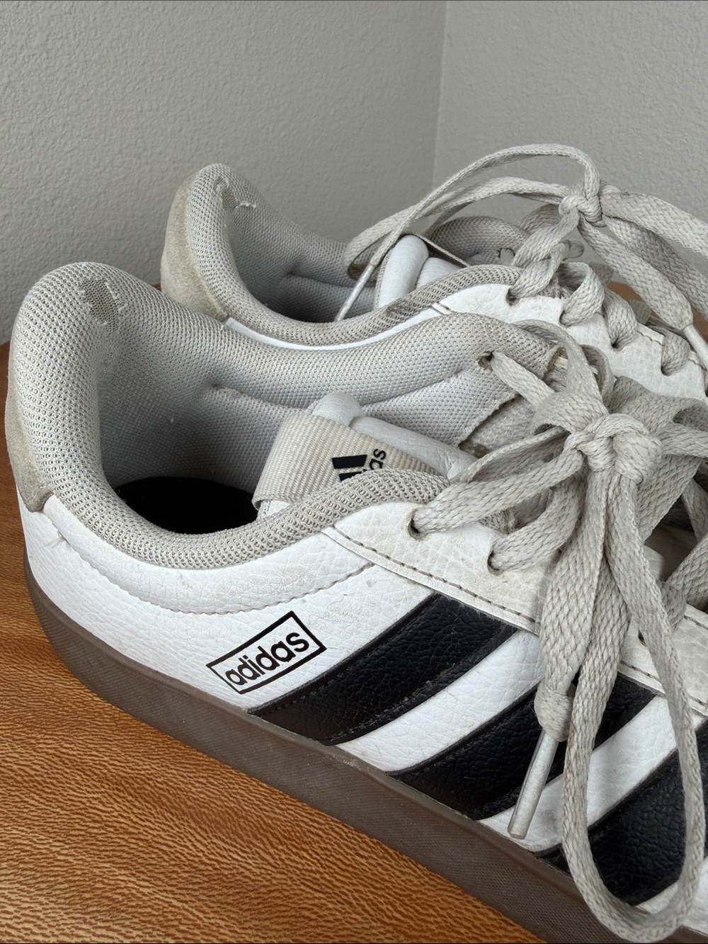 adidas Women’s VL Court 3.0 Sneaker White Black Gray Beat Up Size 7.5 - Picture 13 of 16